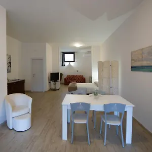 Intero Alloggio, Binario 18 Appartamento